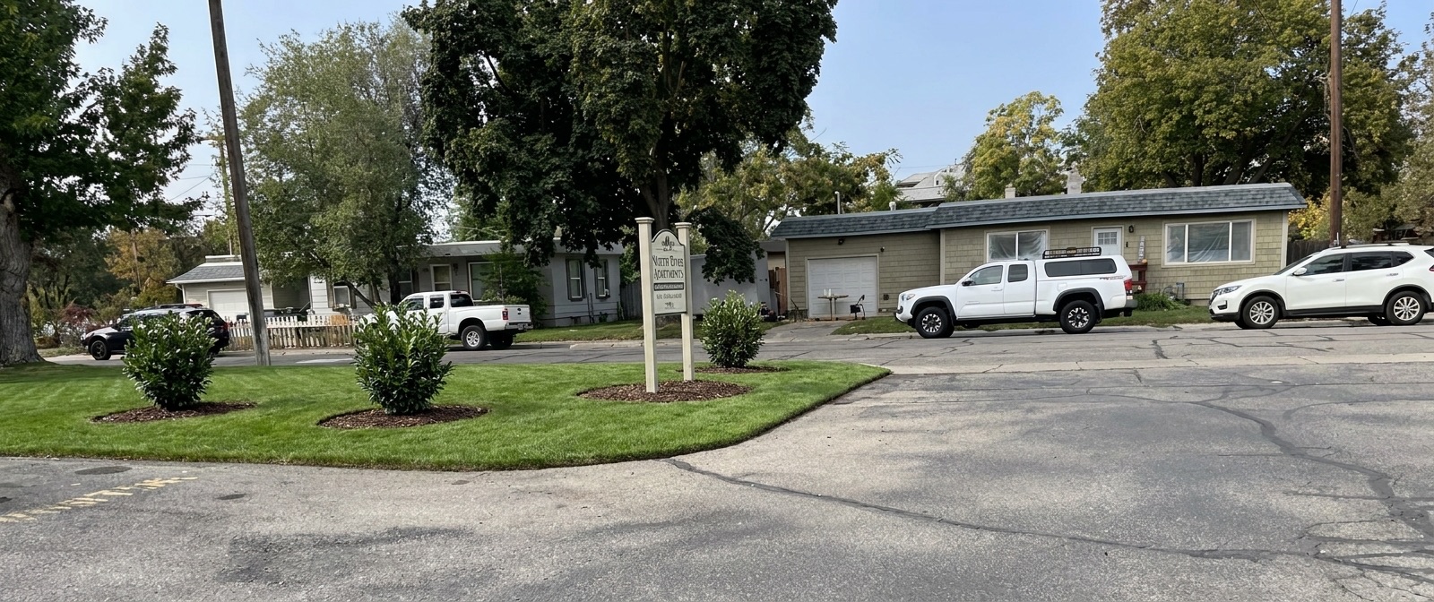 North River entrance and grounds